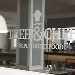 Hotel Treff Boutique 4*