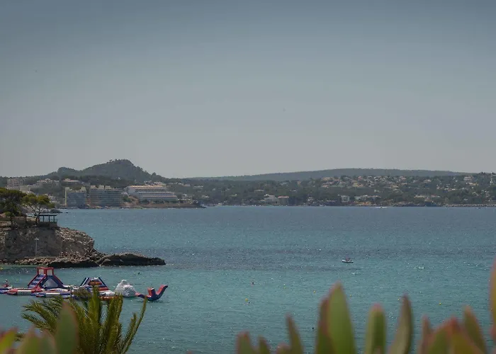 فندق Treff Boutique 4*