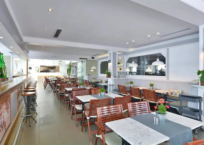 Treff Boutique فندق 4*